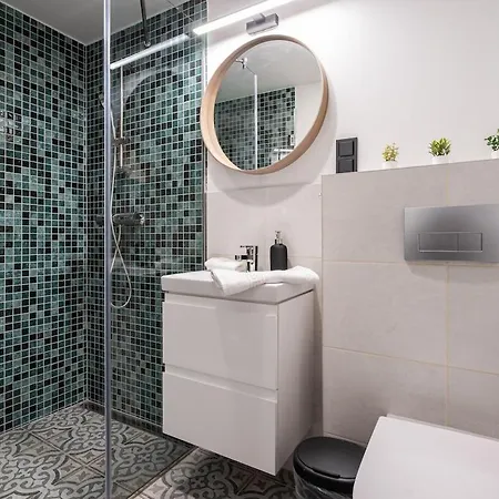Premium 4 Bedroom On Maria St Апартаменты Будапешт