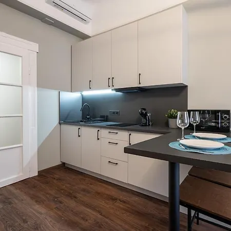 Διαμέρισμα Premium 4 Bedroom On Maria St