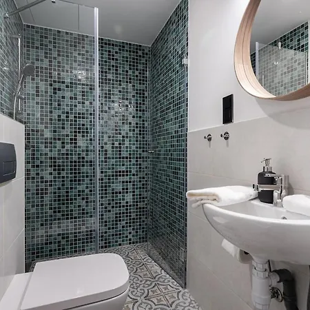 Διαμέρισμα Premium 4 Bedroom On Maria St