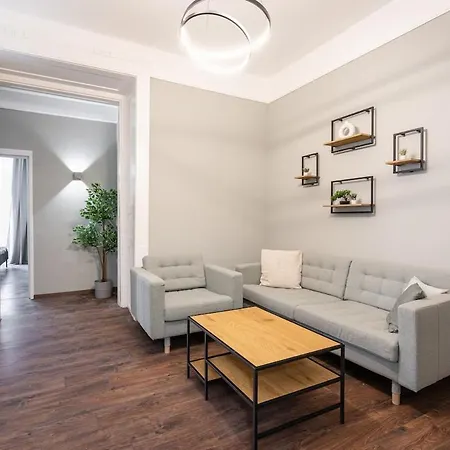 Premium 4 Bedroom On Maria St