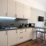 Lägenhet Premium 4 Bedroom On Maria St *