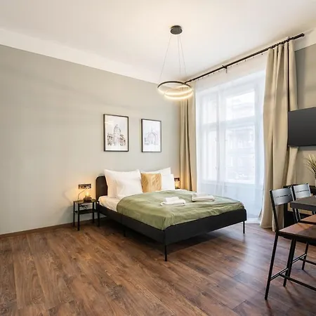 Premium 4 Bedroom On Maria St דירה בודפשט