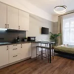 Premium 4 Bedroom On Maria St アパート