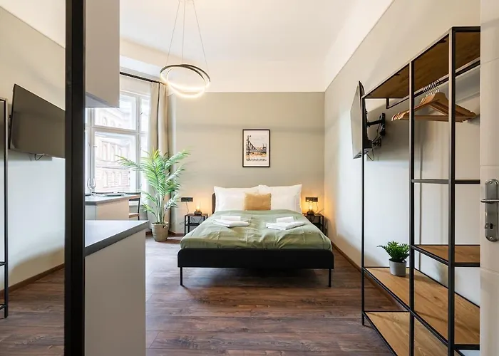 Premium 4 Bedroom On Maria St Appartement *