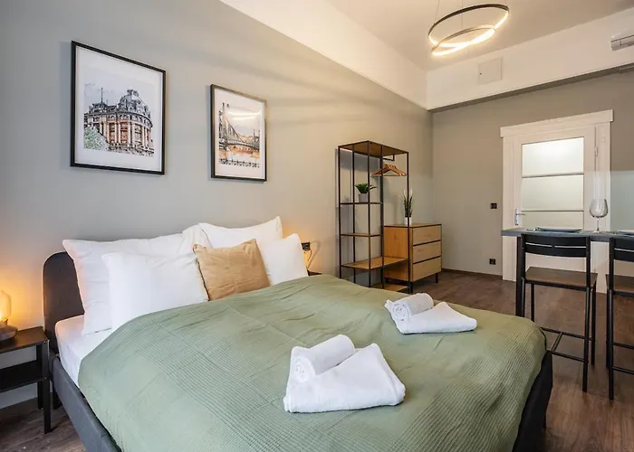 Premium 4 Bedroom On Maria St *