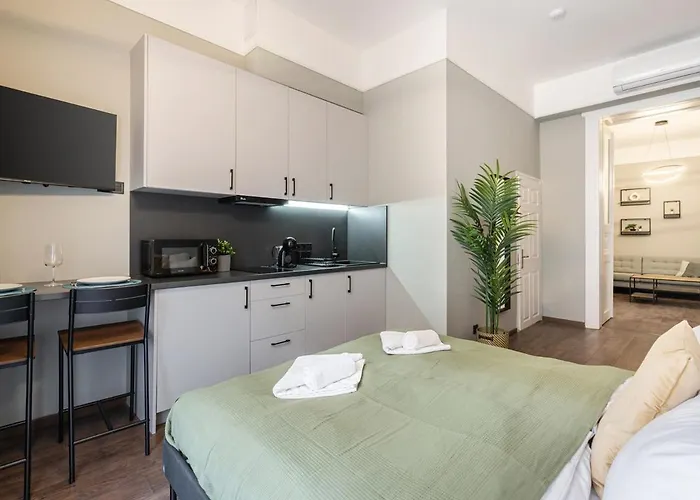 Premium 4 Bedroom On Maria St Boedapest