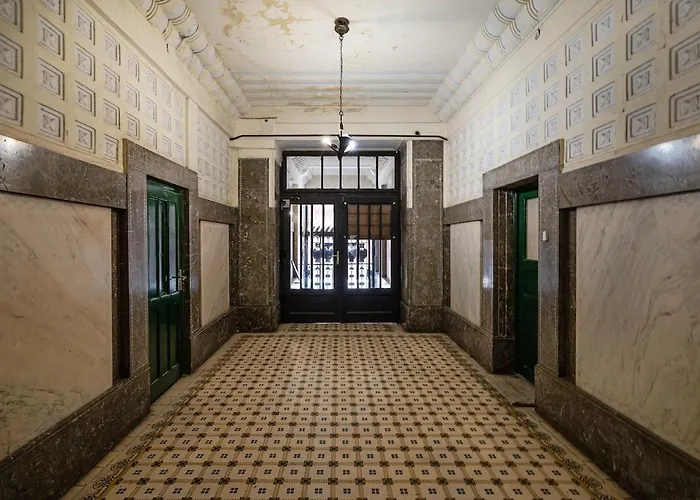 Premium 4 Bedroom On Maria St Appartement